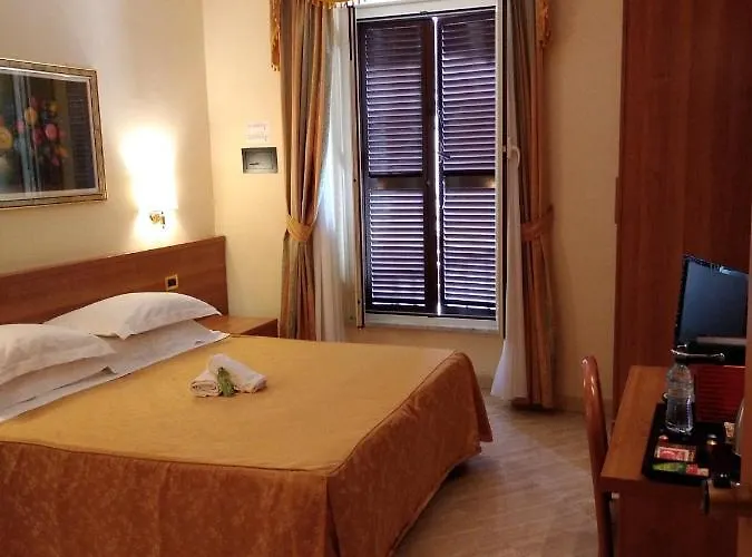 Pensión Magic House 4*
